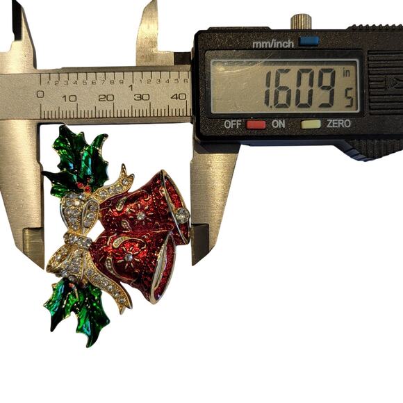 Vintage Christmas Bells Brooch Red Enamel Green Holly Gold Tone Rhinestone Bow - Picture 5 of 11